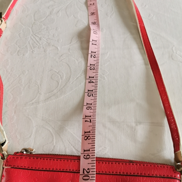 Guess Red G Logo Embossed Crossbody Bag - Picture 7 of 8
